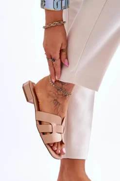 Sale Klasyczne Skórzane Klapki Damskie Beżowe Fendy Damskie Klapki Damskie Klasyczne