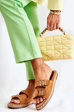 Sale Klasyczne Zamszowe Klapki Damskie Camel Casilda Damskie Klapki Damskie Klasyczne