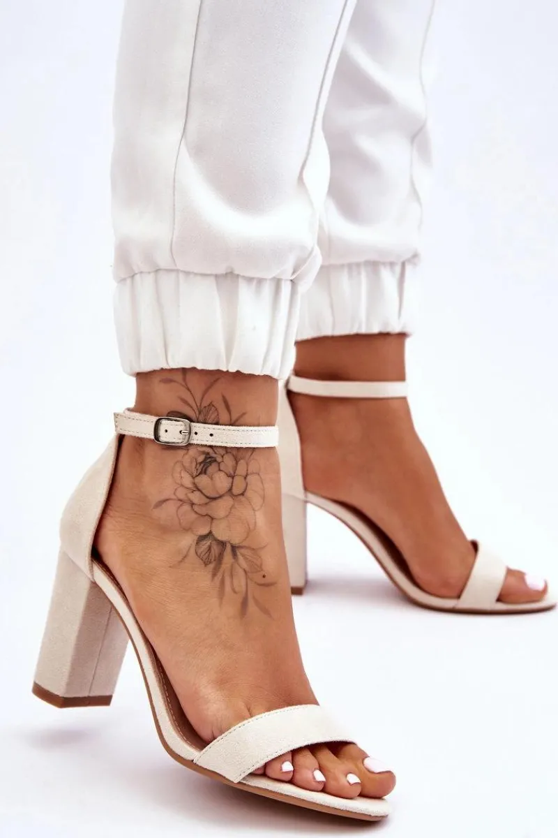 Sandały Na Obcasie>Boto Klasyczne Zamszowe Sandały Na Słupku Jasnobeżowe Amina