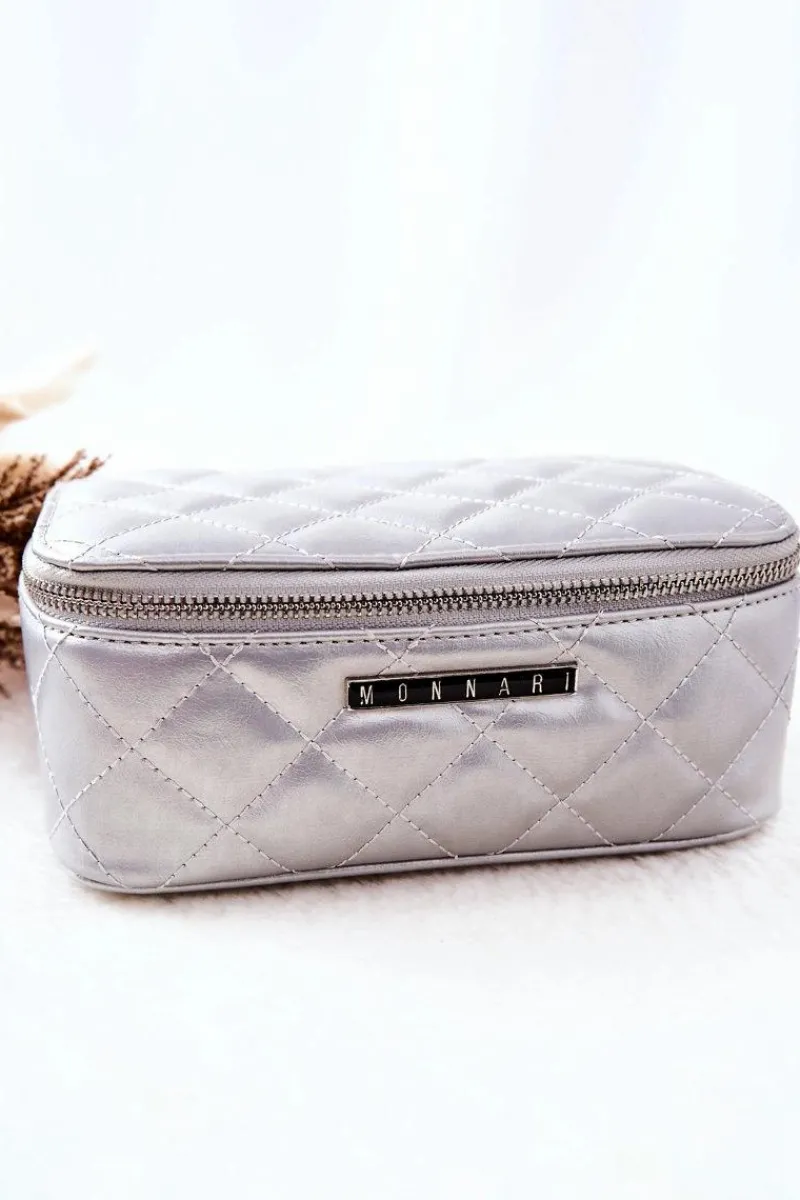 Best Kosmetyczka Pikowana CSM0030-022 Srebrna Damskie Kosmetyczki Damskie