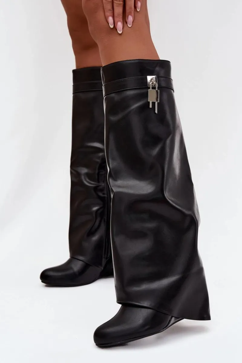 Clearance Boto Kozaki Damskie Na Koturnie Z Paskiem I Srebrnym Detalem Eko Skórzane Czarne Korivelle Czarny