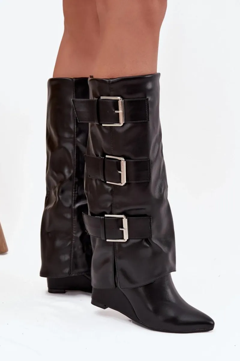 Kozaki Ocieplane|Kozaki Na Koturnie>Boto Kozaki Damskie Na Koturnie Z Wywiniętą Cholewką I Srebrnymi Klamrami Czarne Sarisse