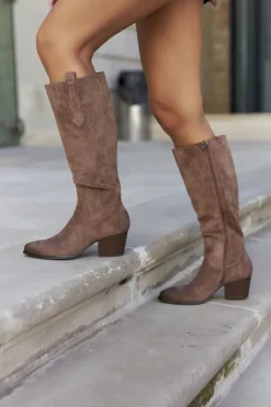 Sale Buty damskie Vinceza Kozaki Damskie Na Obcasie Zamszowe Beżowe Sillogue