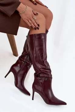 Kozaki Na Szpilce|Kozaki Przed Kolano></noscript>Boto Kozaki Damskie Na Szpilce Z Paskiem Bordowe Lisanne Czerwony