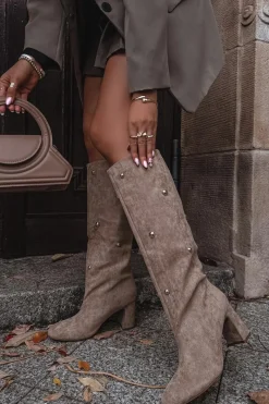 Kozaki Ocieplane|Kozaki Na Słupku>Boto Kozaki Damskie Ocieplane Na Słupku Z Ozdobnymi Detalami Beżowe Lucinda Beżowy