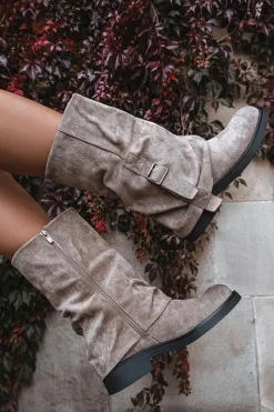 Kozaki Z Wywiniętą Cholewką|Kozaki Płaskie><noscript><img width=