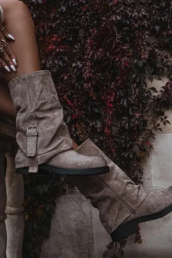 Kozaki Z Wywiniętą Cholewką|Kozaki Płaskie><noscript><img width=