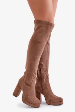 Kozaki Ocieplane|Muszkieterki></noscript>Boto Kozaki Na Słupku I Platformie Z Cholewką Za Kolano Eko Zamszowe Ciemnobeżowe Zistaria