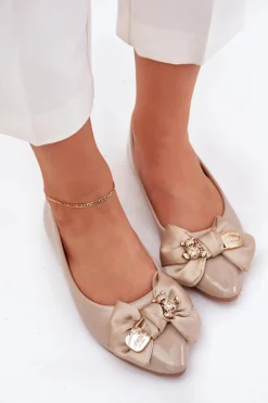 Best Lakierowane Baleriny Z Kokardą I Złotą Broszką Ciemnobeżowe Rivona Damskie Baleriny Skórzane|Baleriny Klasyczne