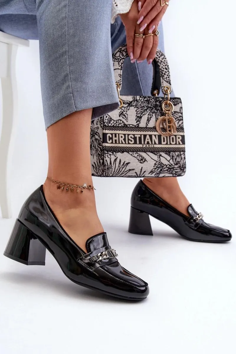 Czółenka Na Słupku|Czółenka Klasyczne>Buty damskie Vinceza Lakierowane Czółenka Na Niskim Obcasie Z Ozdobą Czarne Makki