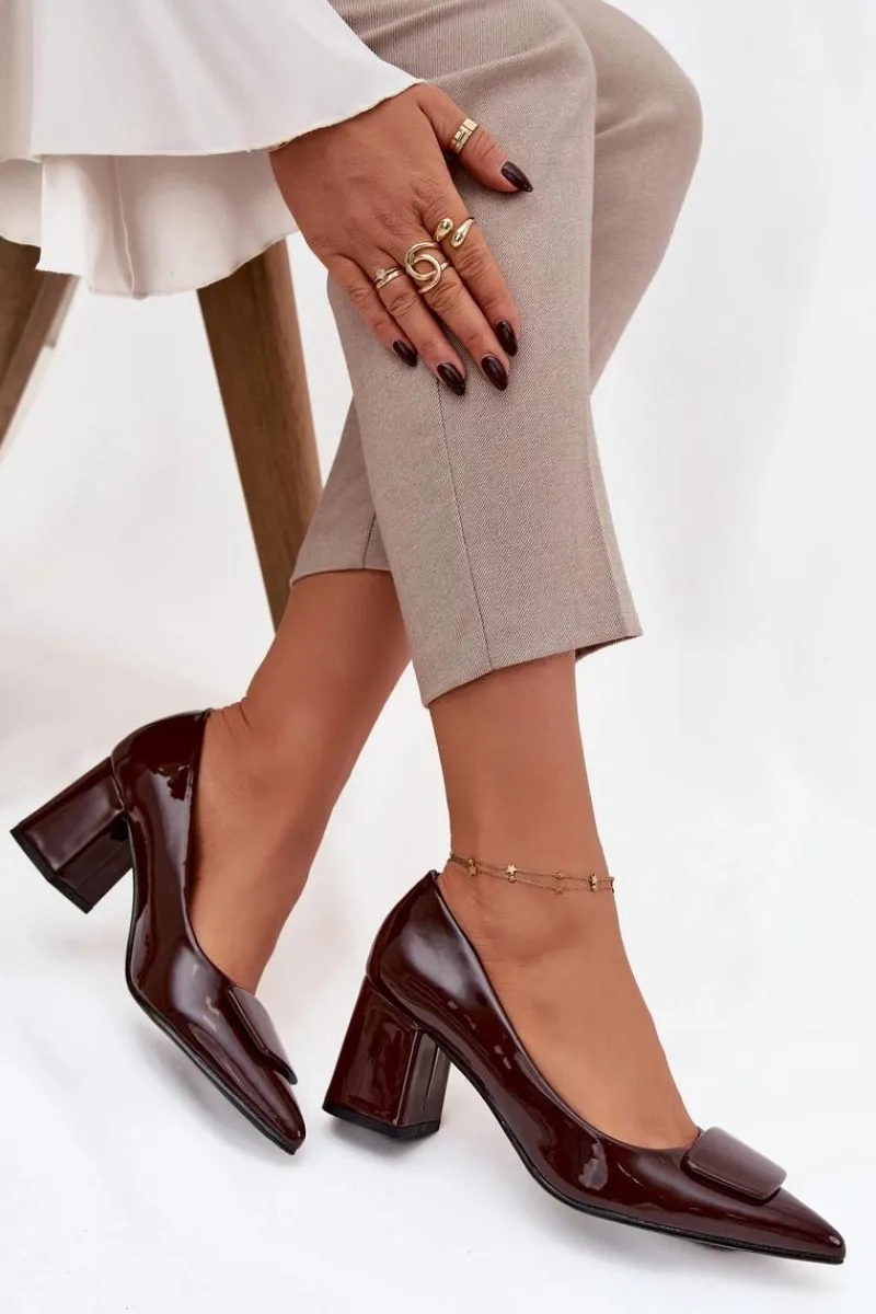 Sale Boto Lakierowane Czółenka Na Słupku Z Ozdobą Czekoladowe Isoline Brązowy