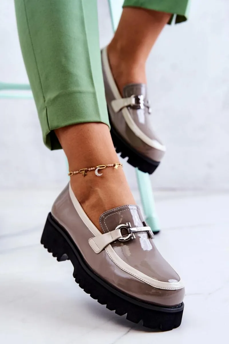 Clearance Damskie buty S.Barski Lakierowane Damskie Półbuty Loafery Beżowo-Białe Cassida