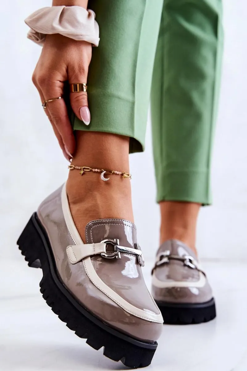 Clearance Damskie buty S.Barski Lakierowane Damskie Półbuty Loafery Beżowo-Białe Cassida