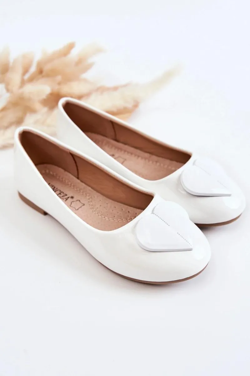 Outlet Lakierowane Dziecięce Balerinki Z Sercem Białe Corty Dzieci Balerinki Dziecięce