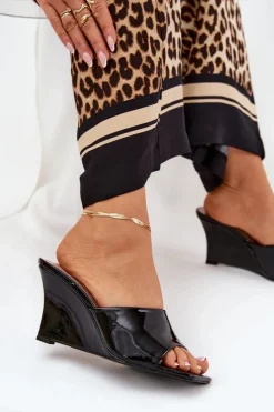 Hot Boto Lakierowane Klapki Damskie Na Koturnie Czarne Nelithin Czarny