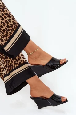 Hot Boto Lakierowane Klapki Damskie Na Koturnie Czarne Nelithin Czarny