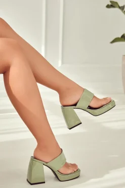 Sale Boto Lakierowane Klapki Na Słupku Zielone Seattle