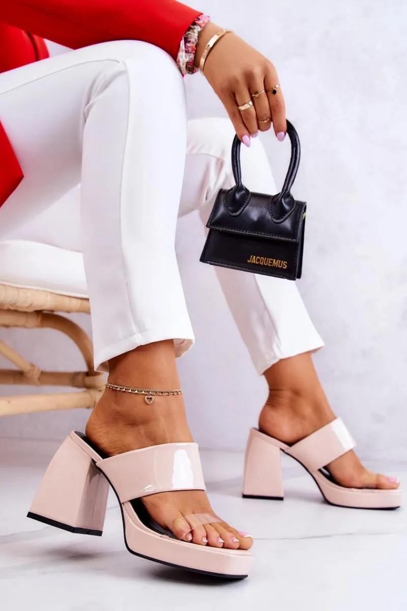 Klapki Na Obcasie|Klapki Damskie Klasyczne>Boto Lakierowane Klapki Na Słupku Jasnobeżowe Seattle