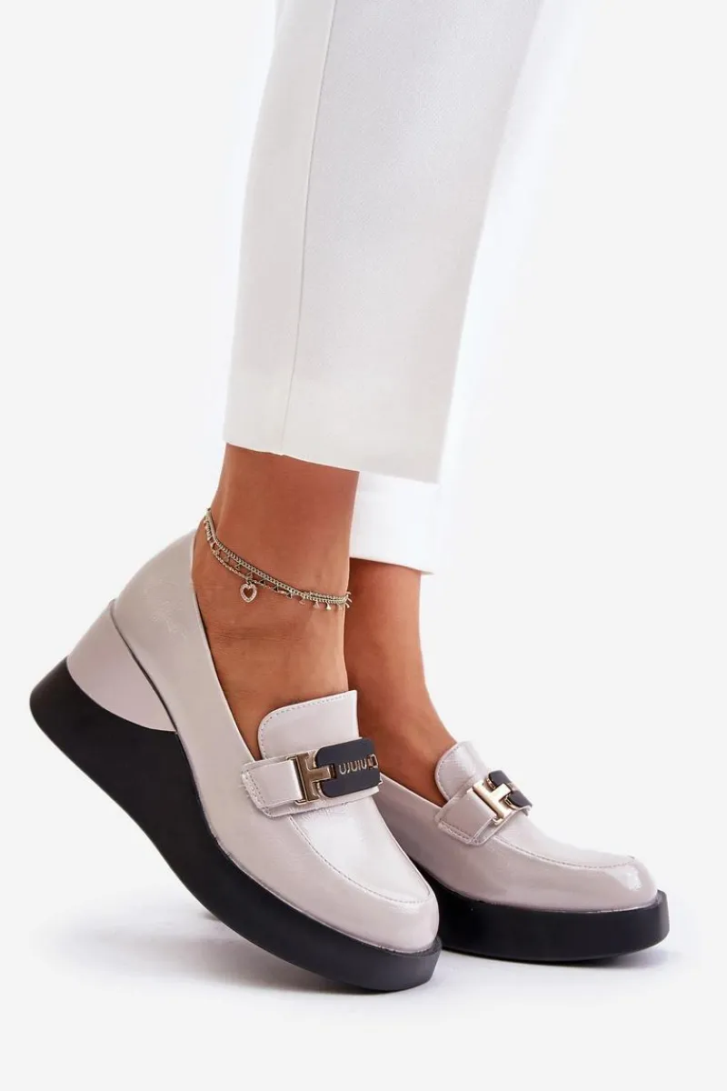 Clearance Buty damskie Vinceza Lakierowane Mokasyny Na Koturnie Vinceza 58337 Szare