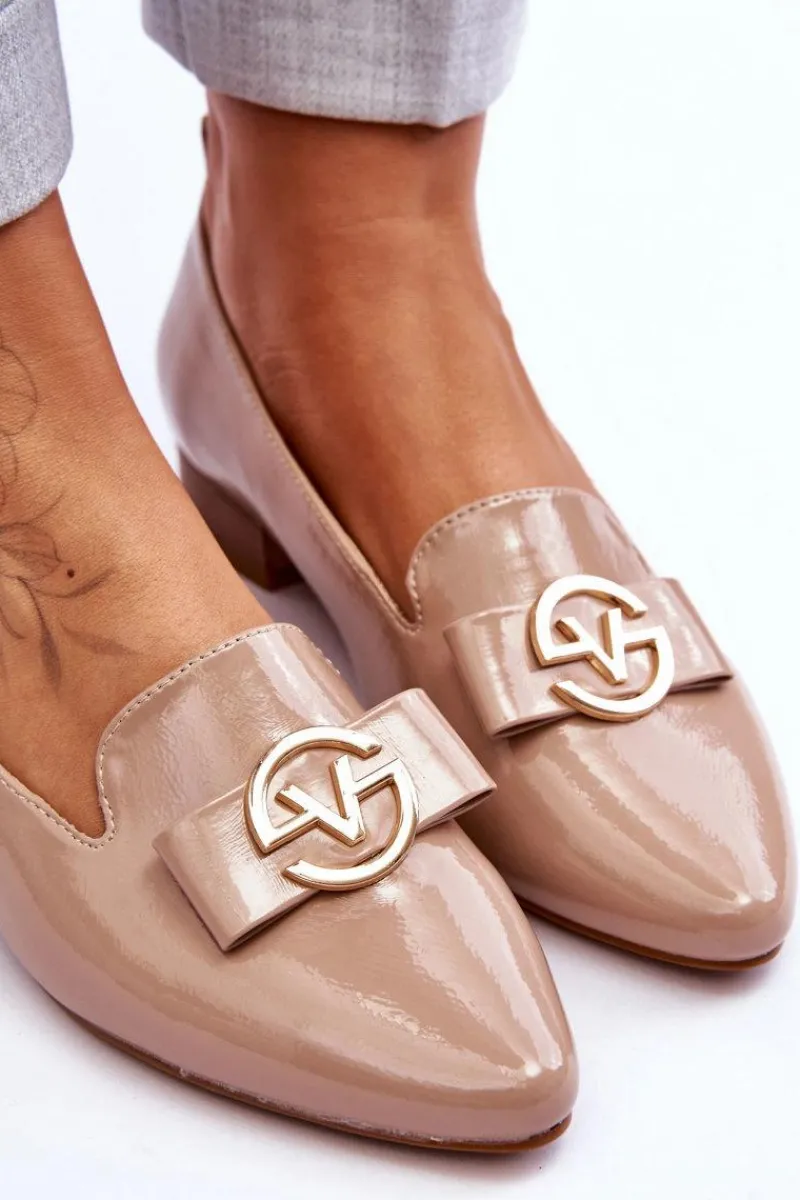 Buty damskie Vinceza Lakierowane Mokasyny Na Niskim Obcasie Beżowe Asselia