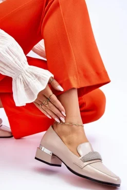 Discount Damskie buty S.Barski Lakierowane Mokasyny Na Obcasie Z Cyrkoniami Beżowe Lavern