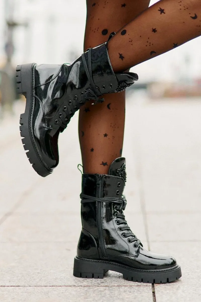 Hot Boto Lakierowane Ocieplane Botki Workery Z Ozdobą Czarne Kelilea Czarny