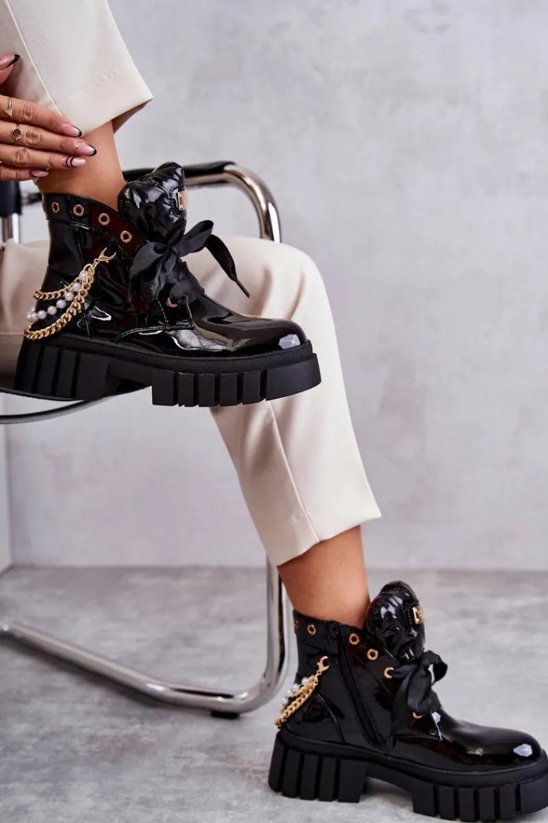 Outlet Boto Lakierowane Ocieplane Botki Z Łańcuszkiem Czarne Karoline