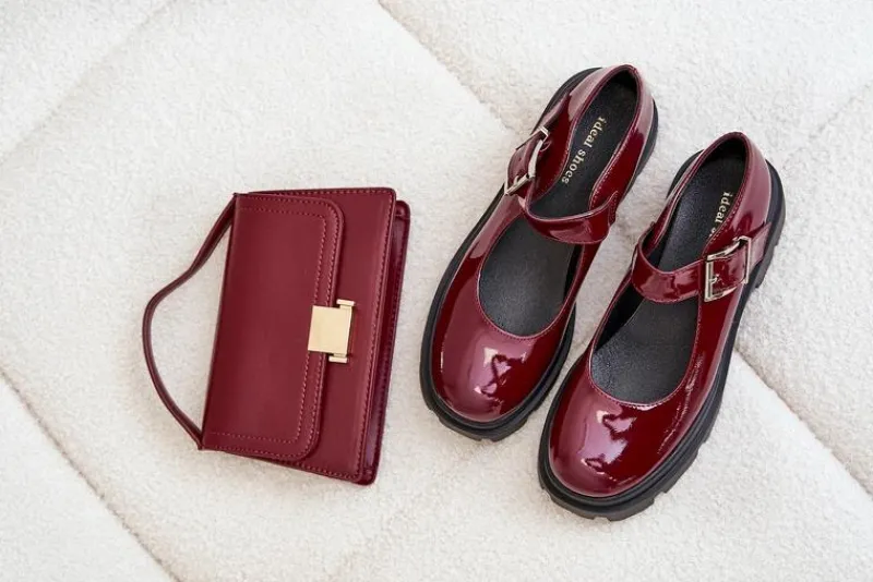 Półbuty Lakierowane|Półbuty Skórzane>Boto Lakierowane Półbuty Damskie Z Klamrą Bordowe Plikuria