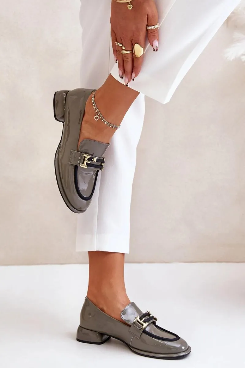 Hot Lakierowane Półbuty Damskie Na Klocku Z Ozdobą 55C0412 Szare Damskie Półbuty Skórzane