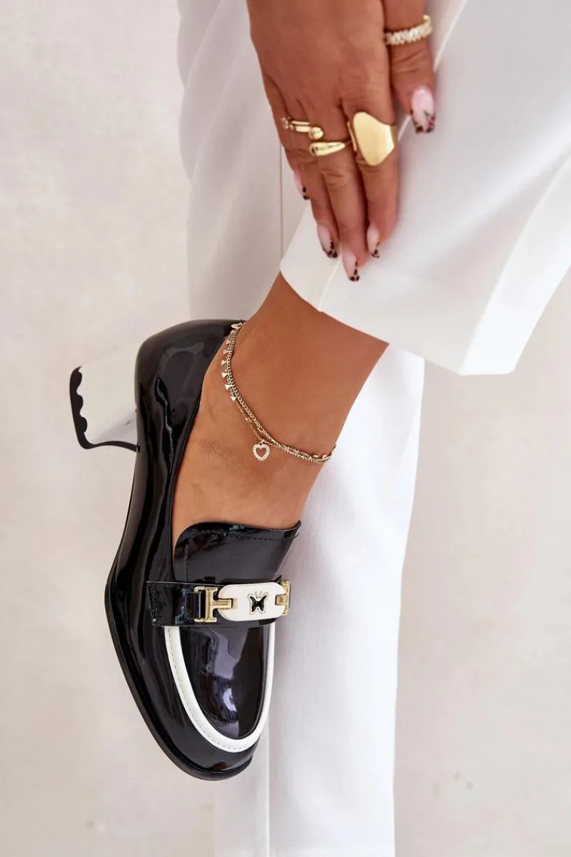 Półbuty Skórzane>Artiker Lakierowane Półbuty Damskie Na Obcasie Z Ozdobą 55C1002 Czarne