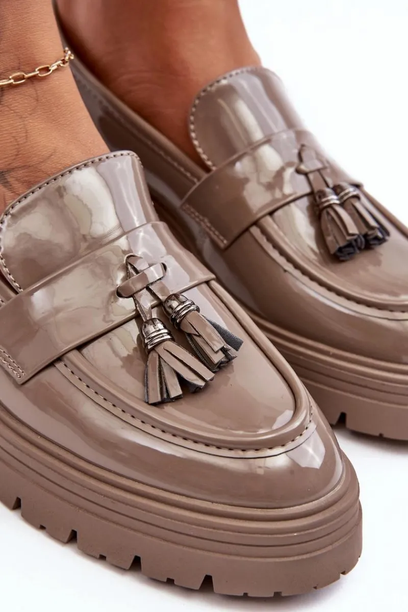 Best Boto Lakierowane Półbuty Loafersy Z Frędzlami Ciemnobeżowe Velenase