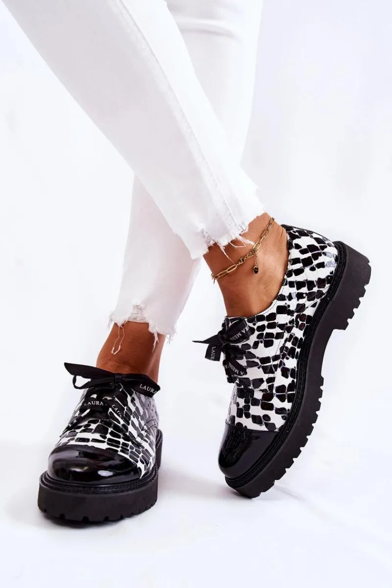Półbuty Lakierowane|Półbuty Skórzane>Laura Messi Lakierowane Półbuty Wiązane 2441 Czarno-Białe