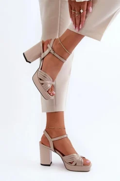 Discount Damskie buty S.Barski Lakierowane Sandały Damskie Na Słupku Beżowe D&A MR38-668 Beżowy