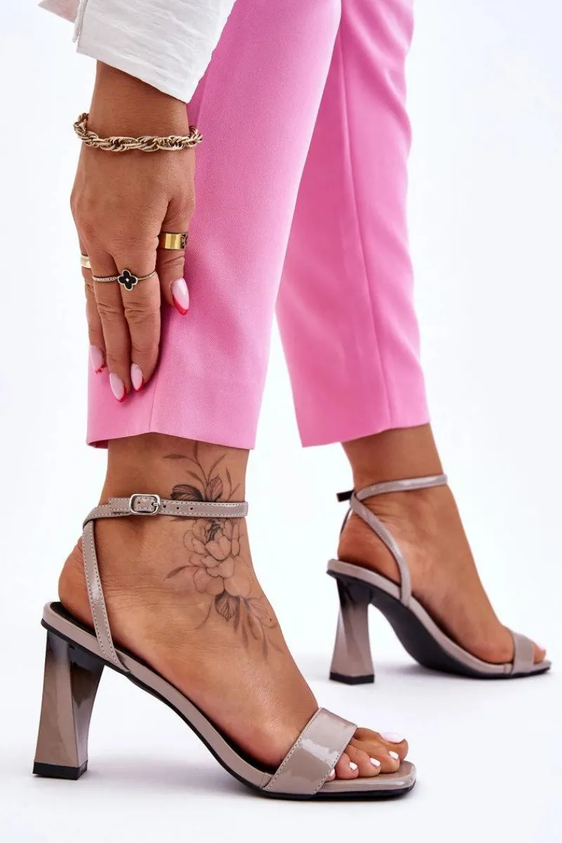 New Lakierowane Sandały Na Obcasie Szare Owen Damskie Sandały Na Obcasie