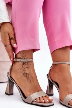 New Lakierowane Sandały Na Obcasie Szare Owen Damskie Sandały Na Obcasie