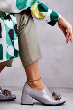 Sale Boto Lakierowane Skórzane Półbuty Gładkie Z Ciemną Ozdobą Szare Delaver