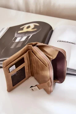 Boto Lakierowany Damski Portfel Portmonetka Ciemnobeżowy Yathika