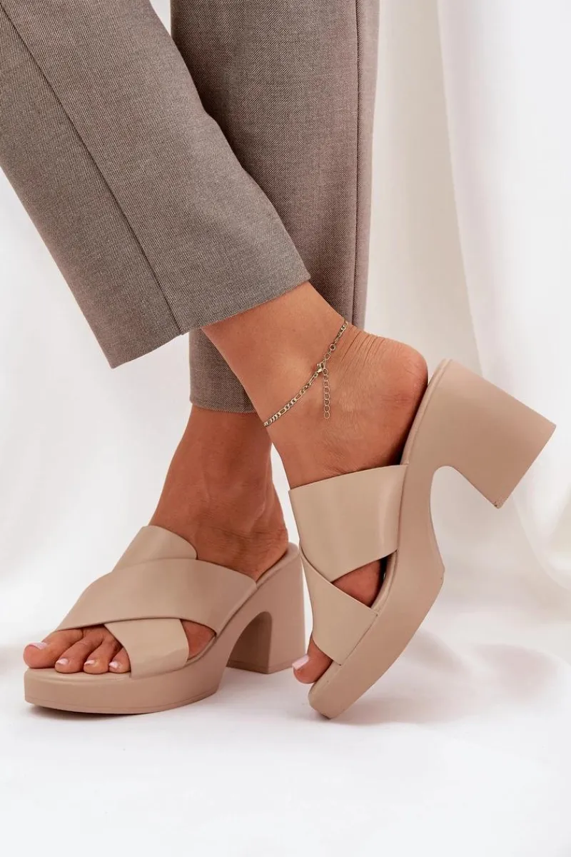 New Lekkie Klapki Na Słupku Z Eko Skóry Jasnobeżowe Kacaria Damskie Klapki Na Obcasie|Klapki Damskie Klasyczne