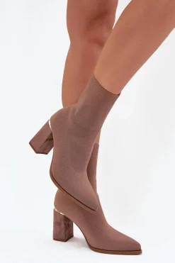 Clearance Boto Materiałowe Wsuwane Botki Damskie Na Słupku Beżowe Virelle Beżowy