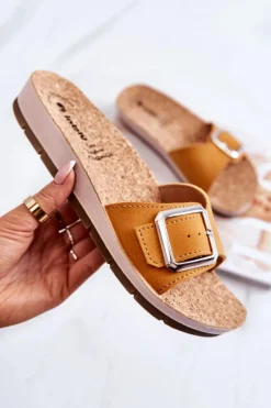 Best INBLU Modne Damskie Klapki Ze Sprzączką CP000031 Żółte