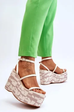 Best Modne Sandały Na Koturnie We Wzory Beżowe Claria Damskie Sandały Na Koturnie