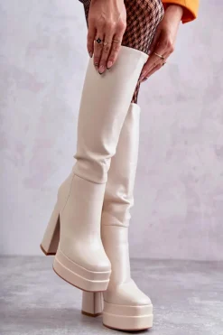 Kozaki Wiosenne|Kozaki Przed Kolano><noscript><img width=