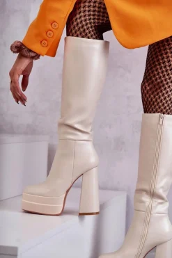 Kozaki Wiosenne|Kozaki Przed Kolano><noscript><img width=