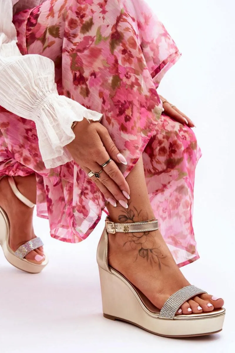 Boto Modne Skórzane Sandały Na Koturnie Złote Arwen