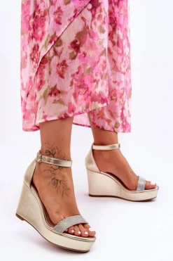 Boto Modne Skórzane Sandały Na Koturnie Złote Arwen