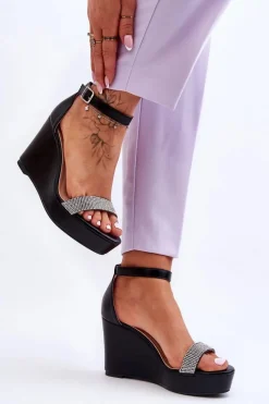 Boto Modne Skórzane Sandały Na Koturnie Czarne Arwen Czarny