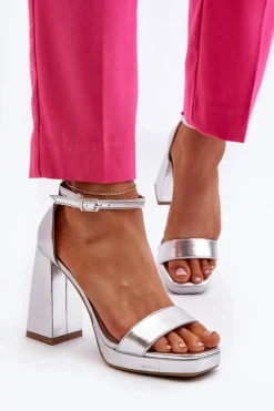 Sandały Na Obcasie>Boto Modne Zamszowe Sandałki Na Kwadratowym Obcasie Srebrne Merila Srebrny