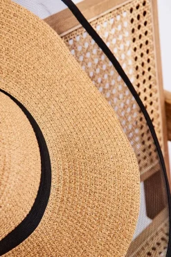 Okrycia Głowy><noscript><img width=