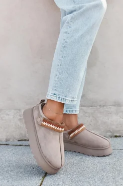 Clearance Boto Śniegowce Damskie Niskie Z Ruchomym Paskiem I Haftem Na Platformie Ciemnobeżowe Lyrisse Beżowy