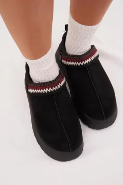 Discount Śniegowce Damskie Niskie Z Ruchomym Paskiem I Haftem Na Platformie Czarne Lyrisse Damskie Śniegowce Damskie|Kapcie Klasyczne